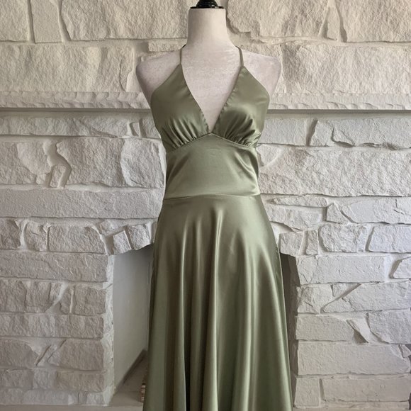 Green Dress - Picture 2 of 9